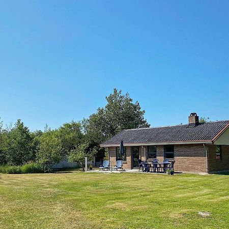 8 Person Holiday Home In R M Lakolk Eksteriør bilde