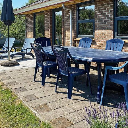 8 Person Holiday Home In R M Lakolk Eksteriør bilde