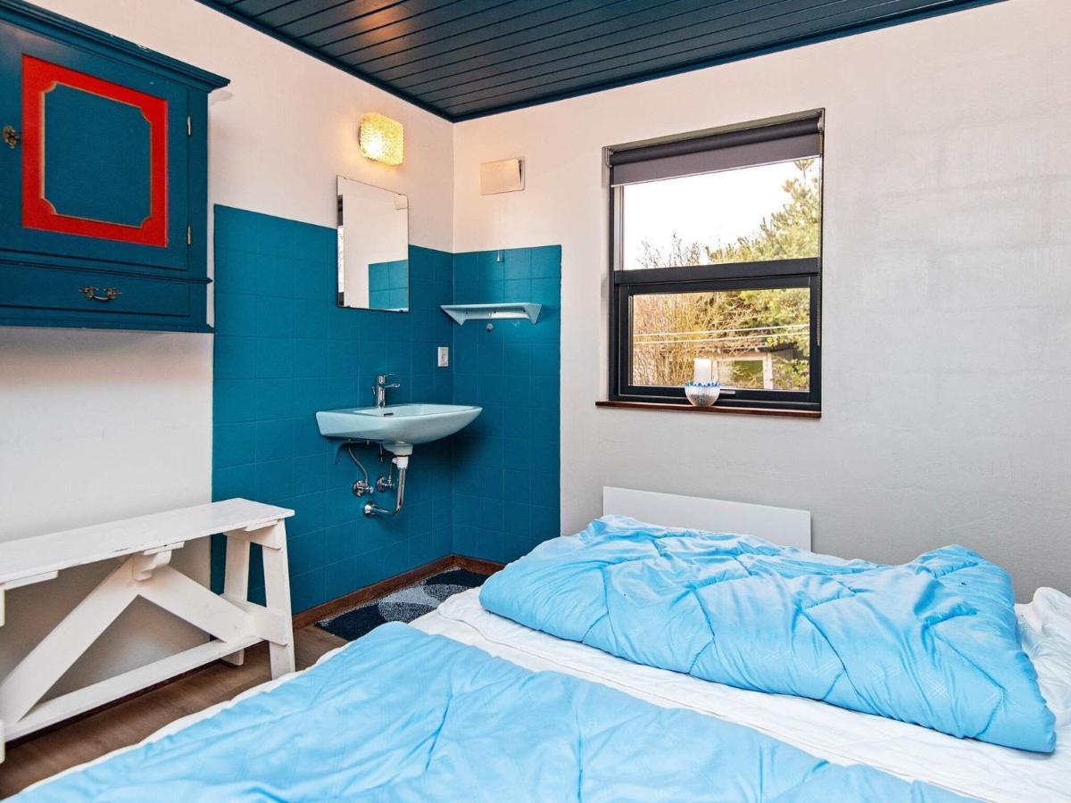 8 Person Holiday Home In R M Lakolk Eksteriør bilde