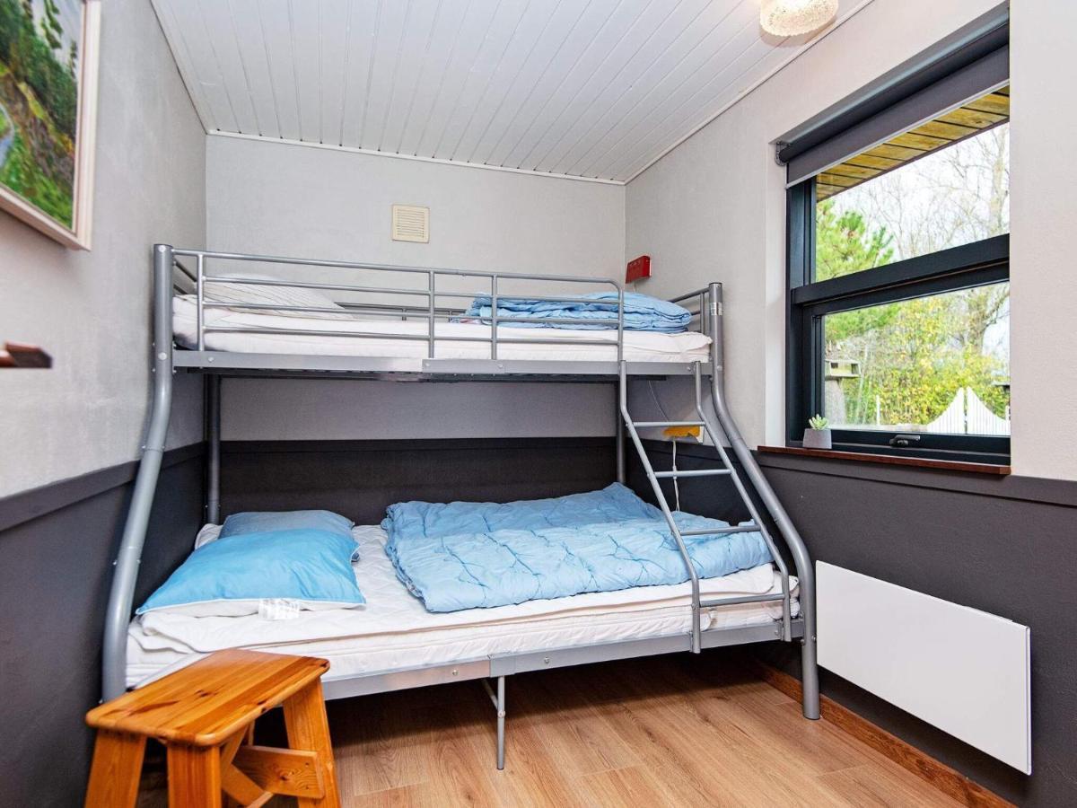8 Person Holiday Home In R M Lakolk Eksteriør bilde